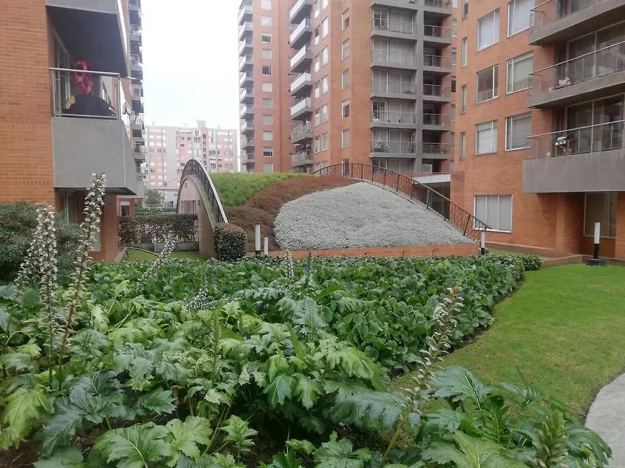Apartment Residencia Aeropuerto Bogotá: Habitación Privada con Zonas Comunes